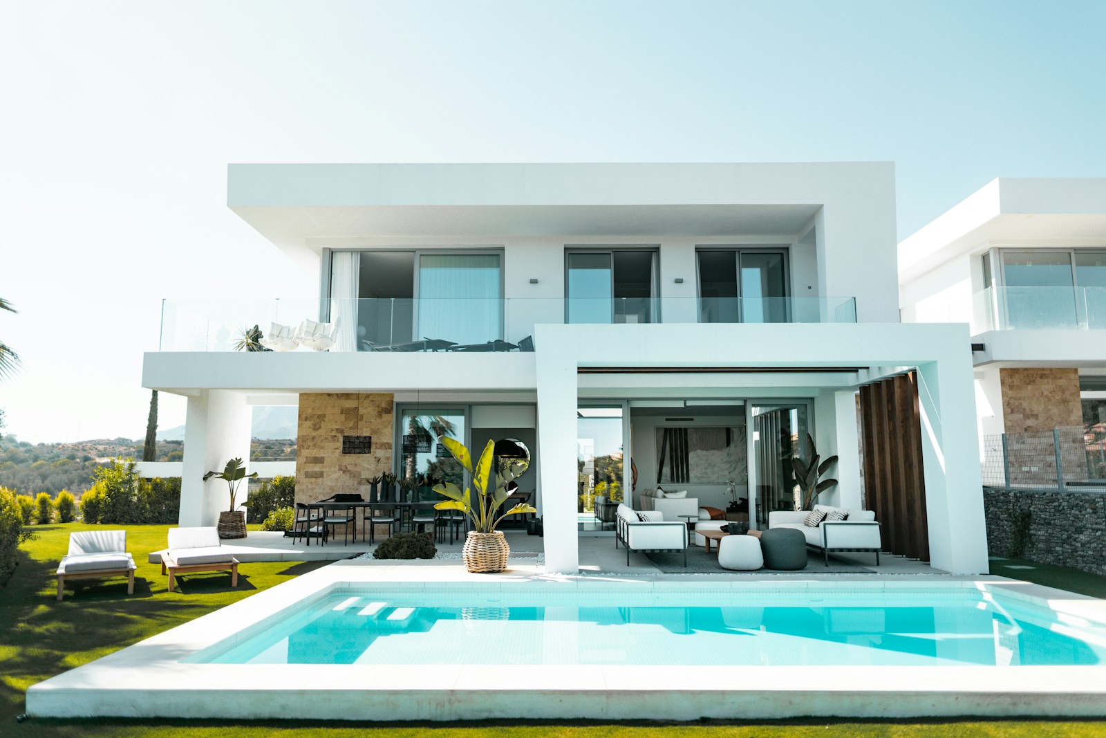 Villa Azure Bay pool deck